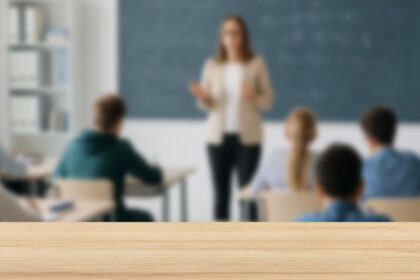guvernul anunta concursuri de angajare pentru circa 62 000 de posturi in educatie 680a2ca442778