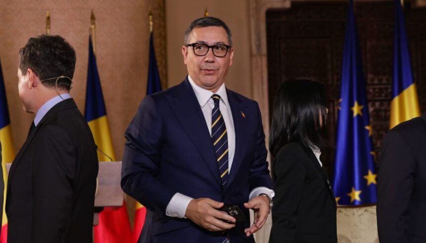 imagini rare cu doi dintre copiii lui victor ponta cum au fost fotografiati andrei si irina inaintea dezbaterii electorale de la tvr 6811dccb567ee