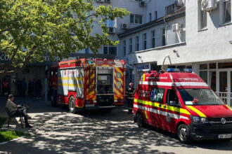 incendiu la spitalul municipal radauti interventie imediata a pompierilor 680e280f4a3a8