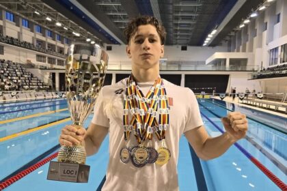 inotatorul de la palatul copiilor matei silivestru in top la campionatele nationale 67feac8d7a52f