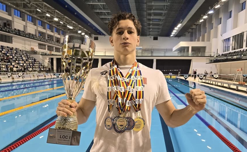 inotatorul de la palatul copiilor matei silivestru in top la campionatele nationale 67feac8d7a52f