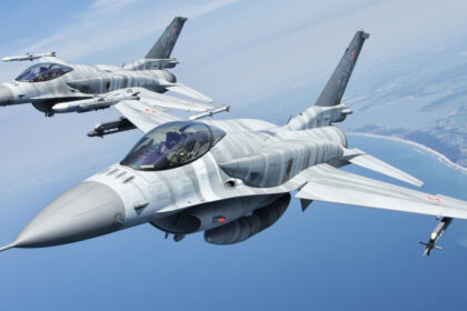 intreaga flotila aeriana de f 16 a poloniei va trece printr un proces urias de modernizare f 16v block 72 aproape de generatia a 5 a 680db87ec3836