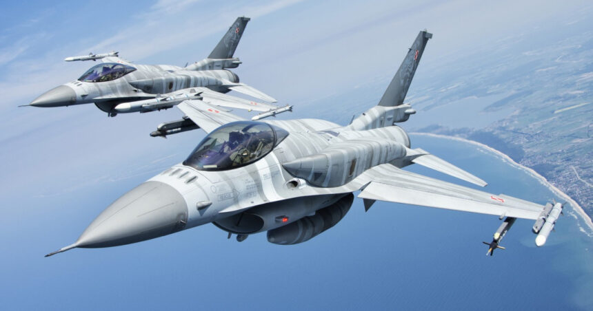 intreaga flotila aeriana de f 16 a poloniei va trece printr un proces urias de modernizare f 16v block 72 aproape de generatia a 5 a 680db87ec3836