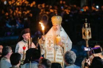 la miezul noptii ips teodosie va aduce sfanta lumina in portul tomis care este programul liturgic al ips teodosie in perioada 20 26 aprilie 6803517b9623f