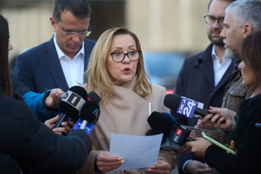 lasconi ii nenoroceste pe usr isti autoritatea electorala permanenta verifica banii cheltuiti de partid in 2025 6800d299474c0