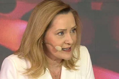 lasconi mi as dori ca cineva sa reformeze usr pentru ca daca nu cad niste capete usr se duce in cap 680fe2910ba0e