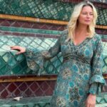 laura cosoi in costum de baie pe plaja din portugalia cum arata vedeta dupa cele patru nasteri fanii au fost surprinsi 680f727579058