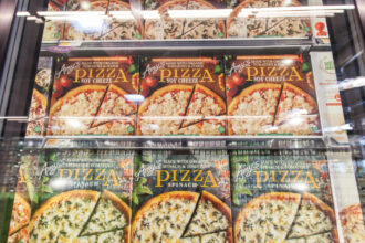 legatura dintre pizza congelata si recesiune lucrurile pe care le cumpara oamenii cand vad ca economia nu merge bine 6808684148e62