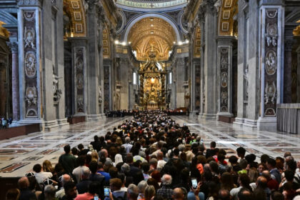 live videotext roma sub asediul celor care vor participa la funeraliile papei mormantul suveranului pontif va putea fi vizitat de duminica 680a4303f1827