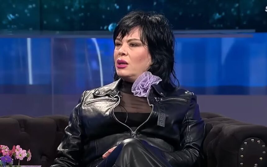mariana moculescu sustine ca a fost hartuita de fostul sot al proprietarei care o executa silit a tras de mine sa ma sarute 67fbc813320a6