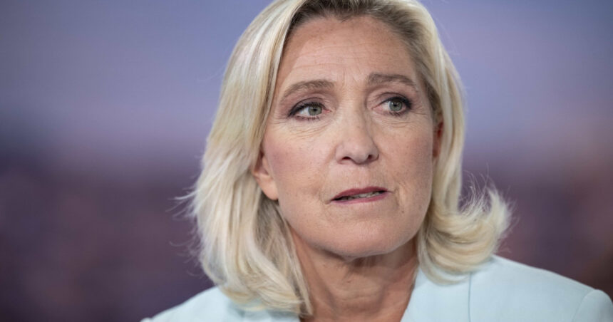 marine le pen anunta ca va contesta pasnic decizia impotriva ei si se compara cu martin luther king 67f28b778591d