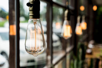 ministrul energiei lanseaza o alerta de dezinformare au aparut mesaje false cu blackout la alegeri 68126c06143ab