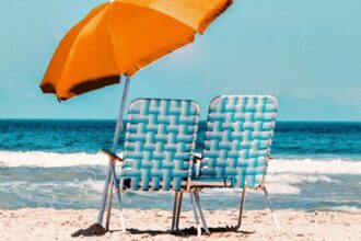 o femeie a inselat zeci de turisti inducandu i in eroare ca le asigura cazare pe litoral 67f6ca635f821