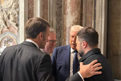 o intalnire pozitiva trump macron zelenski si starmer au discutat in interiorul bazilicii sfantul petru de la vatican 680cf141b0fc5