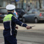 o masina de politie avariata in sectorul 1 dupa ce un sofer beat nu a oprit la semnalele agentilor cu ce viteza conducea 6804f8105dc02