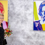 o primarie din olanda a aruncat din greseala la gunoi un portret al reginei beatrix semnat de warhol regretam acest lucru 680b39747001a