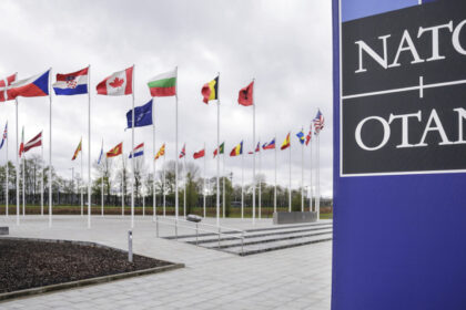 oficialii nato isi ajusteaza limbajul legat de clima gen si diversitate pentru a face pe plac administratiei trump politico 68032280b7c2e