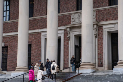 peste 130 de studenti straini in sua dau in judecata administratia trump dupa revocarea vizelor 6801029e00fc9