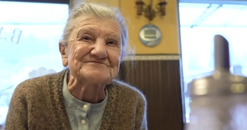 povestea femeii de 100 de ani care inca lucreaza ca barista aici e viata mea e ca un medicament 67f2a5fb49c4e