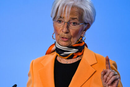 presedintele bancii central europene christine lagarde vrea ca europa sa renunte la visa mastercard paypal si alipay 67f3c46ad0217