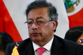 presedintele unei importante tari sud americane acuzat de un fost inalt demnitar ca este dependent de doguri 68093b174e30e