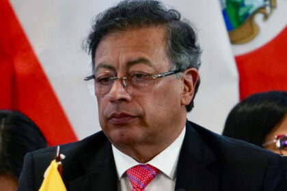 presedintele unei importante tari sud americane acuzat de un fost inalt demnitar ca este dependent de doguri 68093b174e30e