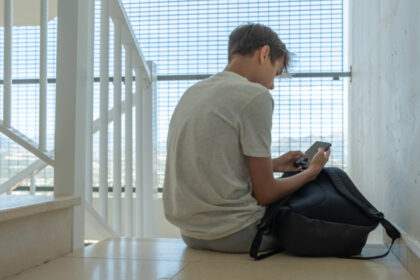 profesoara din sua acuzata ca a abuzat sexual un elev de 15 ani ce au gasit procurorii in telefonul baiatului era obsedata 67ed2fa6d89d3