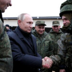 putin i a felicitat pentru victorie pe militarii rusi din kursk si le a multumit pentru munca eroica 680e816a700b7