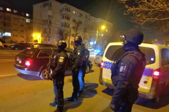 razbunare in stil mafiot dupa un conflict pe tik tok 12 tineri puneau la cale sa atace cu cocktailuri molotov un alt grup de minori 67fa34c49d221