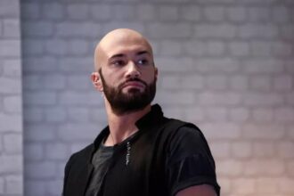 reactia fanilor dupa ce au vazut cum s a imbracat mihai bendeac ti ai facut haina din covoarele de pe temu are si ochelari de soare la ochi 67fa89c345bef