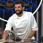 richard abou zaki ofera cutitul de aur la chefi la cutite 2025 momentul e emotionant vom face o poveste frumoasa impreuna 67ed2fd774d9a