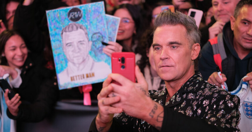 robbie williams spune ca selfie urile si interactiunile cu fanii ii provoaca disconfort interactiunea sociala ma inspaimanta 6809d135e1e6c