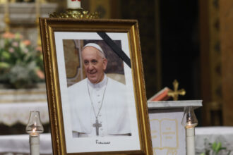 romania va declara doliu national in memoria papei francisc sambata in ziua funeraliilor de la vatican 680a229ed462d