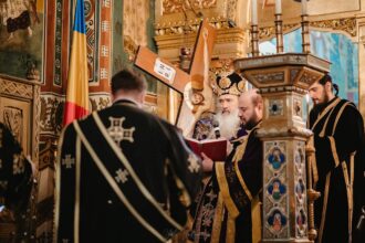 saptamana patimilor unde va oficia inaltpreasfintitul teodosie slujbe in aceasta perioada 67feac6db6ff8