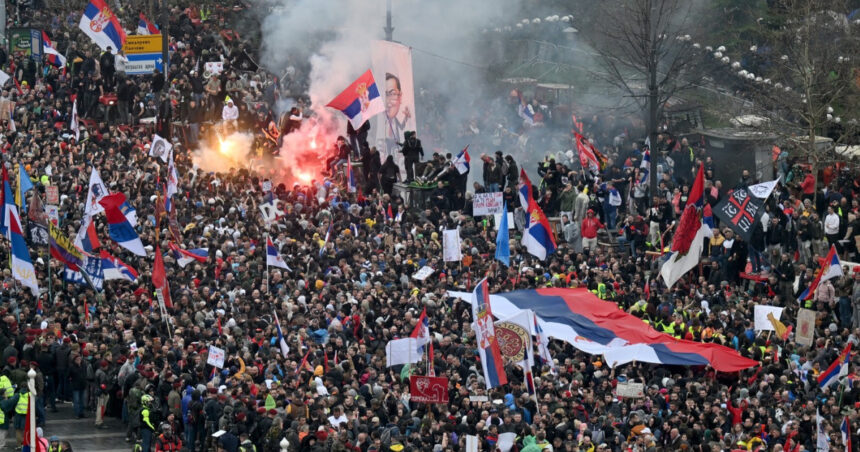 serbia somata de cedo sa nu foloseasca arme sonore impotriva manifestantilor dupa plangerile legate de tunul sonic 681255e559949