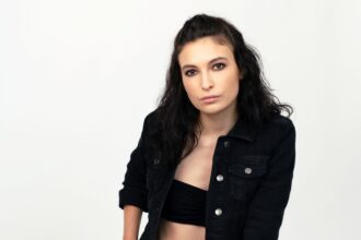 sfatul primit de la profesori de actrita irina artenii care o joaca pe alis din brigada lui costoiu in serialul tatutu asa voi face e 680f8d2c4a325