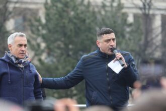 simion calin georgescu este cel mai votat dintre romani i s a furat dreptul de a fi presedintele romaniei aceasta situatie trebuie corectata reparata si trebuie sa revenim la democratie 68124584485f3
