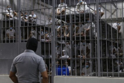 sua au expulzat in el salvador zece criminali din organizatii teroriste vor fi inchisi in mega inchisoarea cecot 67fc25699c07d