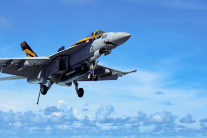 sua au pierdut un avion de 60 de milioane de dolari pe mare dupa ce a cazut peste bord de pe un portavion cum s a petrecut incidentul 68106f9f8f64e