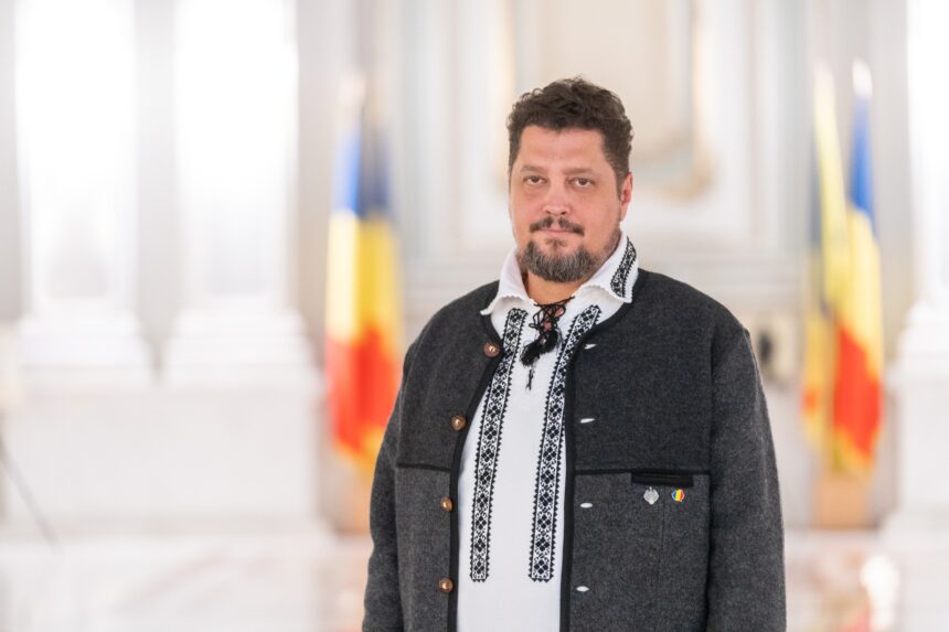 tarziu va infiinta partidul alternativa la aur sa ajungi dupa 5 ani de existenta sa nu te mai deosebesti cu nimic de celelalte partide din sistem este o tradare 68020d4e11846