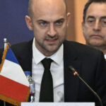 tensiuni intre paris si alger dupa expulzarea a 12 diplomati francezi barrot vom raspunde cu cea mai mare fermitate 67fe12315829e