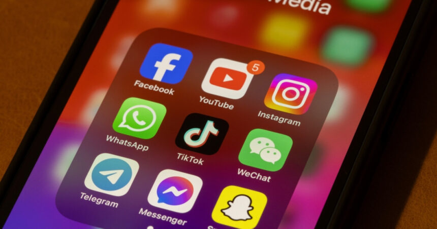 tiktok si meta au publicat rapoarte despre romania si perioada alegerilor milioane de like uri false si zeci de mii de conturi de spam 67ec6b32bdd01