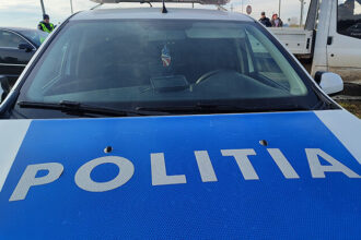 un barbat care a incercat sa vanda un pistol letal a fost retinut de politisti 67ed9271b3eb2