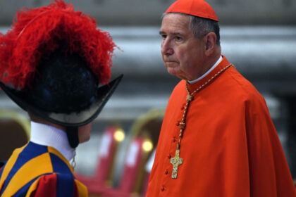 un cardinal american acuzat ca a acoperit abuzuri sexuale ale clerului va ajuta la inchiderea sicriului papei francisc 680b5cbfa38ce