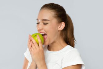 un mar pe zi tine doctorul la distanta ce spun nutritionistii despre consumul corect al merelor 67f5243753591