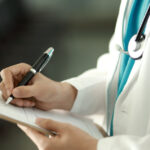un medic nascut in sua a primit un e mail de la autoritati in care i se cerea sa paraseasca tara limbajul parea amenintator 680260e43954d