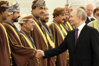 un oficial strain care l a vizitat pe putin a vrut sa intre cu un pumnal la kremlin 6808aaf3f227f