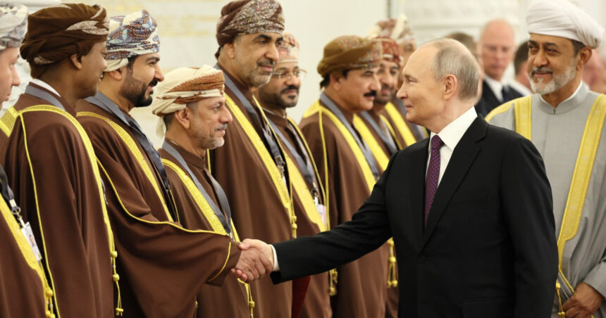 un oficial strain care l a vizitat pe putin a vrut sa intre cu un pumnal la kremlin 6808aaf3f227f