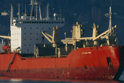 un petrolier din flota fantoma a rusiei a fost foarte aproape sa provoace o catastrofa ecologica pe coasta finlandei 6810a79bc2da3