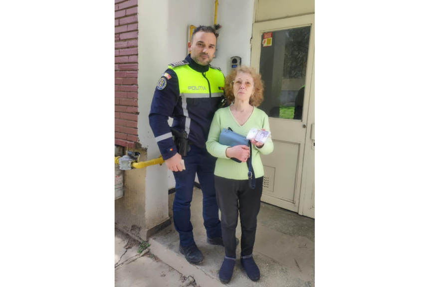un politist din constanta a salvat sarbatorile unei femei care si a uitat geanta cu bani in autobuz 67ffa250279ed